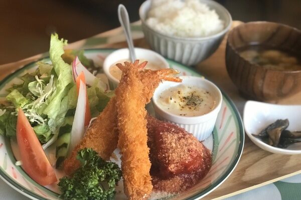海老フライと蟹クリームコロッケセット　グラタン付き